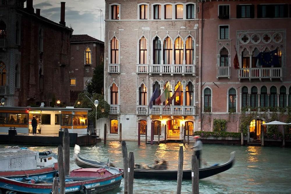 Pesaro Palace Hotel Venice Exterior photo